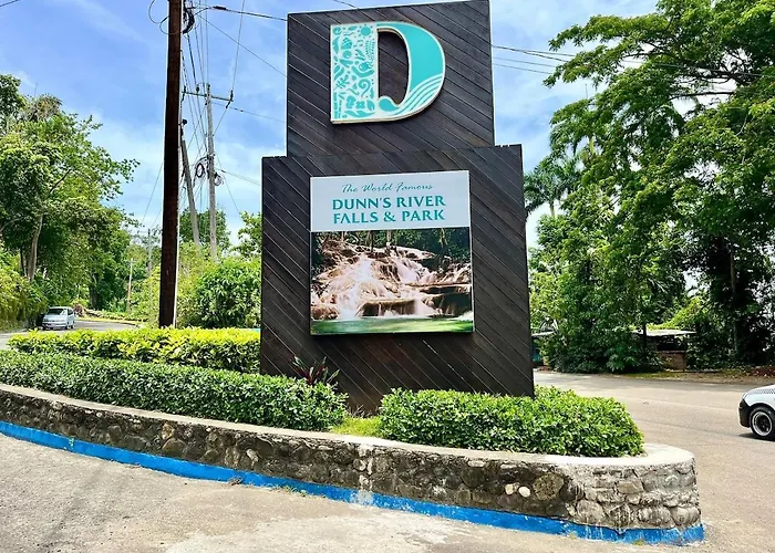 Walk To The Ocho Rios