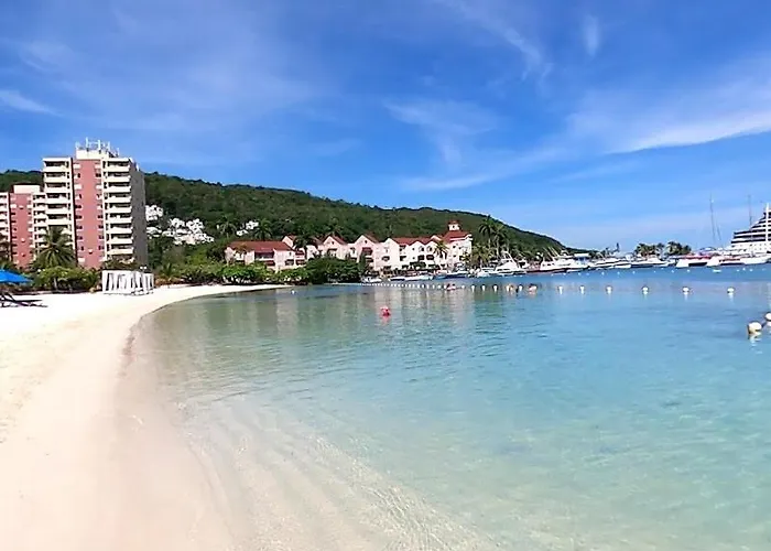 Walk To The Ocho Ríos